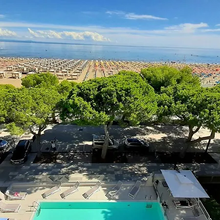 Grand Playa Hotel
