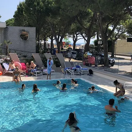 Grand Playa Hotel