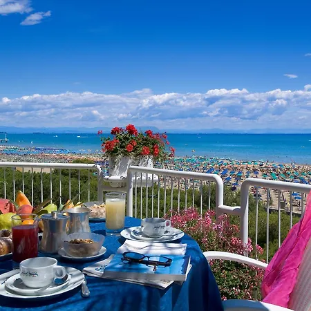 Hotel Grand Playa 4*