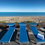 Grand Playa 4*