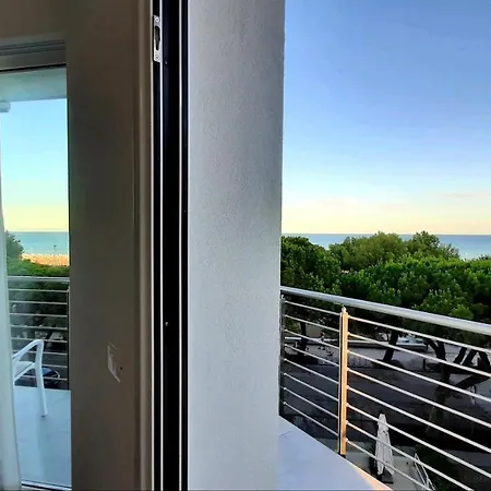 普拉亚滨海大酒店 酒店 利尼亚诺萨比亚多罗