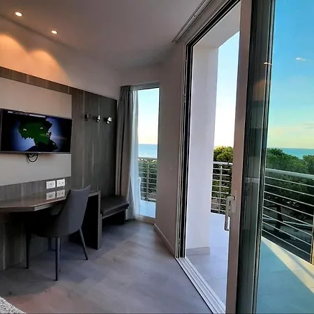 Grand Playa Hotel 4*