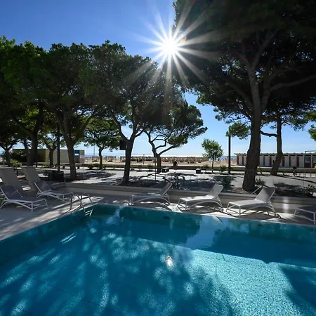 Hotel Grand Playa 4*