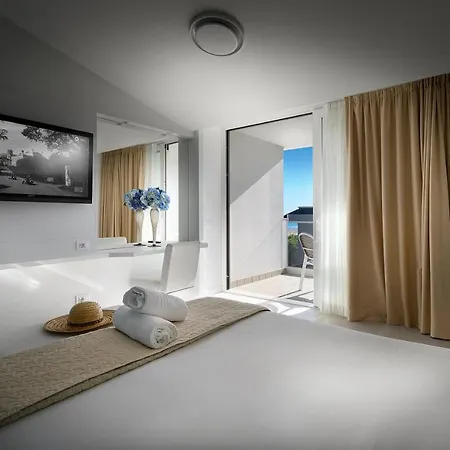 普拉亚滨海大酒店 酒店