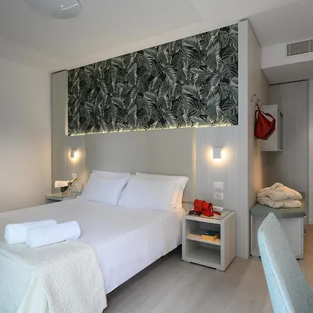 普拉亚滨海大酒店 酒店