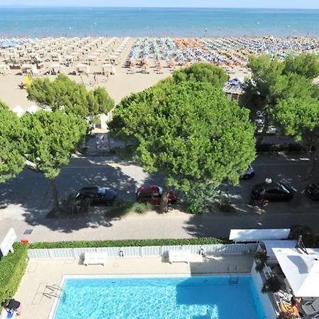 Grand Playa 4*