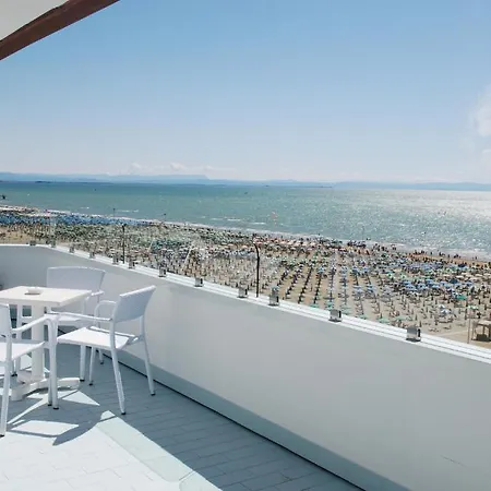 Ξενοδοχείο Grand Playa 4*